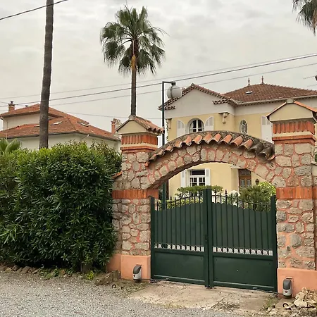 Villa La Provence Hyeres Exterior photo